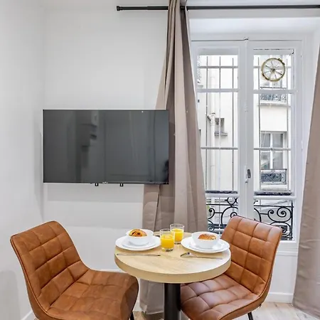 Appartamento Nid Douillet Pour Deux Coeur Du 19e Arrondissement